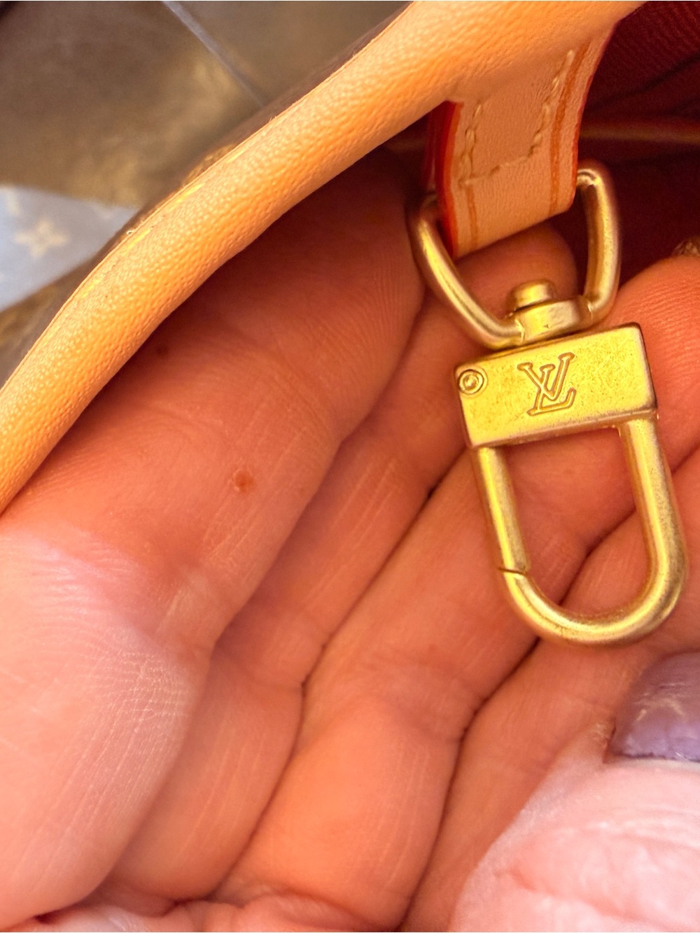 Monogram Neverfull Tote Bag in Brown and Natural Vachetta - Picture 6 of 16
